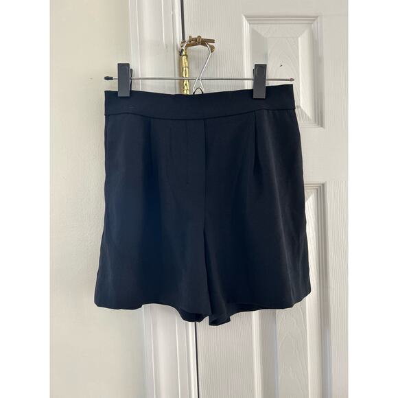 Babaton Black Pleated Trouser Crepe Mini Short - Picture 1 of 6